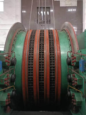Large lifting capacity and small energy consumption of multi-rope friction mine hoist