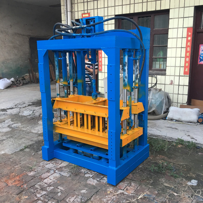 Máy tạo khối tự động đa chức năng QT12-15C 20 giây / thời gian