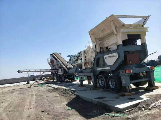 Nhà máy nghiền di động hoạt động trơn tru với sản lượng vật liệu ổn định